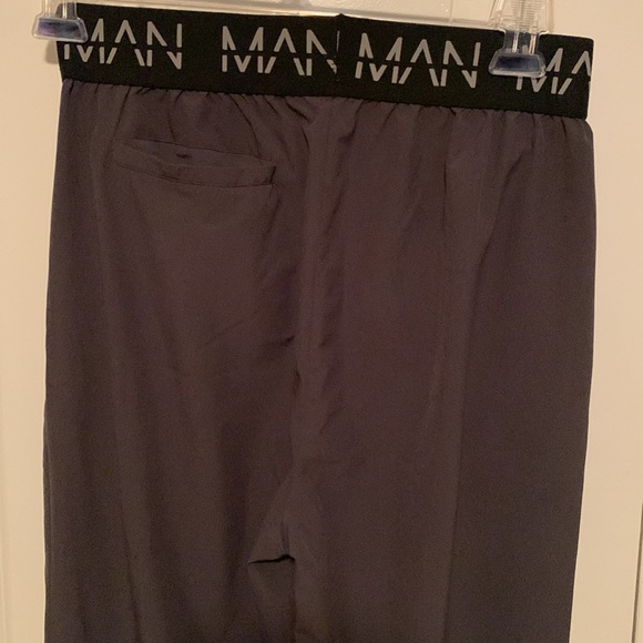 Men’s Grey Size Medium Lightweight Joggers By MANN with Zippered Side Pockets - Picture 4 of 7